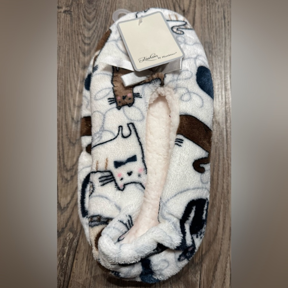 NWT Fashion by Mirabeau Cozy Kitty Fleece Slippers Womens Size L/XL
